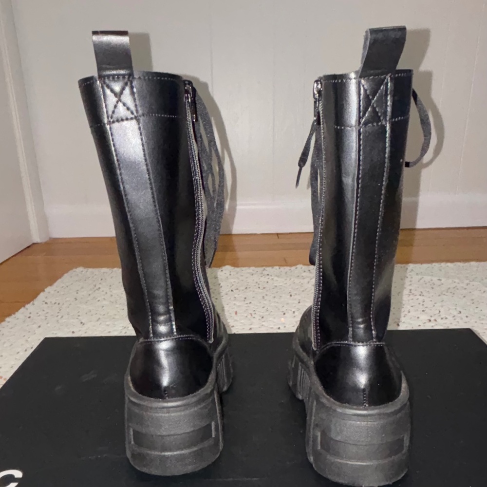 Platform tall boots - Picture 2 of 3